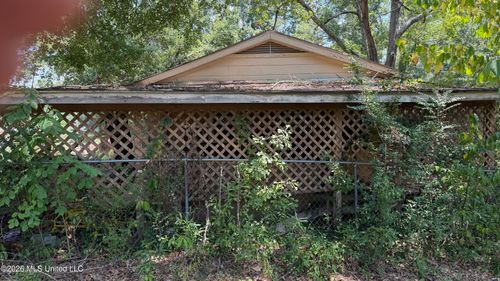 735 Seminole Dr, Grenada, MS, 38901-5338 | Card Image