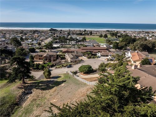 670 Sequoia Ct, Morro Bay, CA, 93442 | Card Image