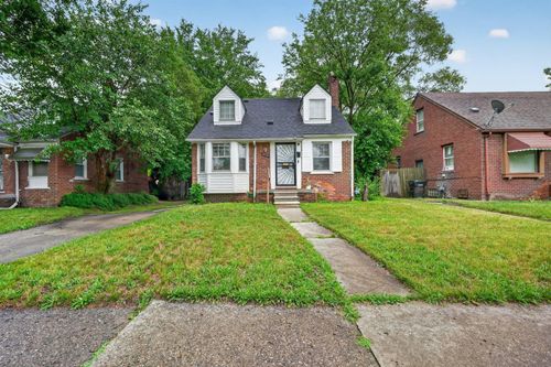 20112 Manor St, Detroit, MI, 48221-1042 | Card Image