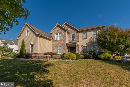 1674 Red Oak Ln, Macungie, PA, 18062-8184 | Card Image