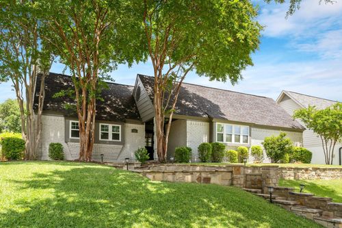 228 Canyon Valley Dr, Richardson, TX, 75080-2029 | Card Image