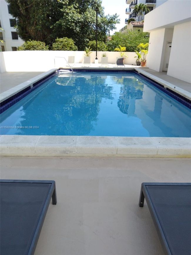 904 - 911 Ponce De Leon Blvd, Condo with 2 bedrooms, 2 bathrooms and null parking in Coral Gables FL | Image 6