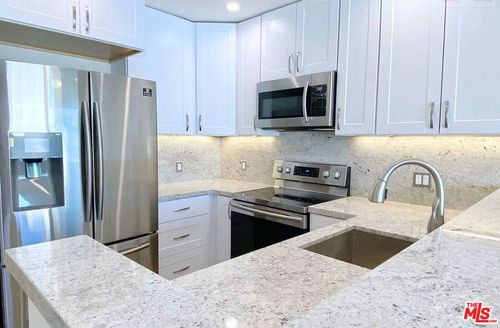 apt-202-1731 Colby Ave, LOS ANGELES, CA, 90025-4191 | Card Image