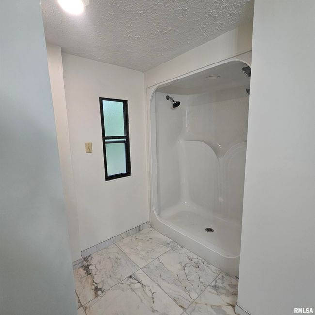 22488 N Mayflower Ln, House other with 3 bedrooms, 2 bathrooms and null parking in Dix IL | Image 28