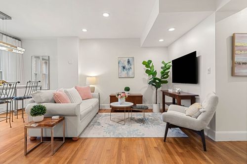 apt-2-16 Claremont Park, Boston, MA, 02118-3031 | Card Image