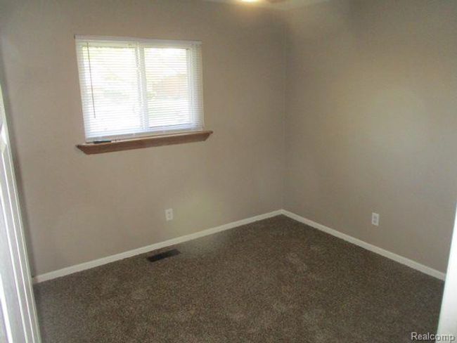 30785 Birchwood St, House other with 3 bedrooms, 2 bathrooms and null parking in Westland MI | Image 11