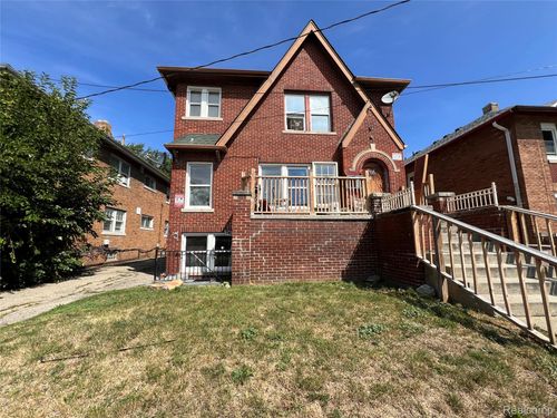 74 Newberry St, Pontiac, MI, 48341-1138 | Card Image