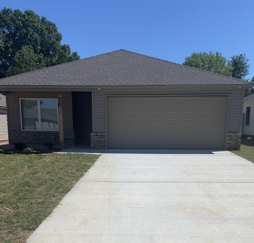 814 Gussy Ln, Benton, AR, 72019-6167 | Card Image