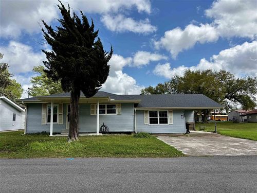 140 Gill Rd, Moss Bluff, LA, 70611-6118 | Card Image