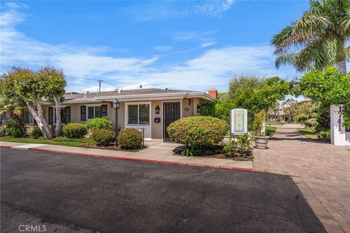 21C Tustin, Costa Mesa, CA, 92627 | Card Image