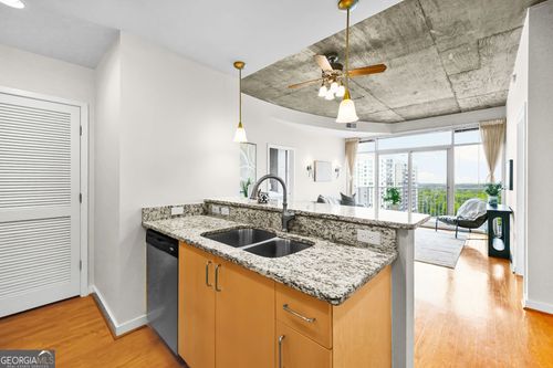 apt-1609-250 Pharr Rd Ne, Atlanta, GA, 30305-2280 | Card Image