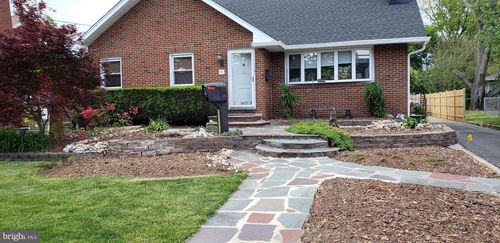 55 E Evesham Rd, RUNNEMEDE, NJ, 08078-1715 | Card Image