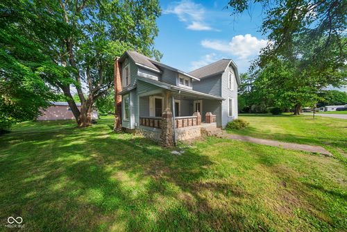 202 N Vine St, Waynetown, IN, 47990-8261 | Card Image