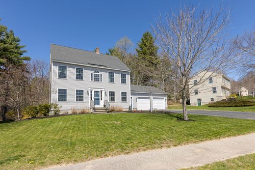 86 Gateway Commons Drive, Gorham, ME, 04038 | Card Image