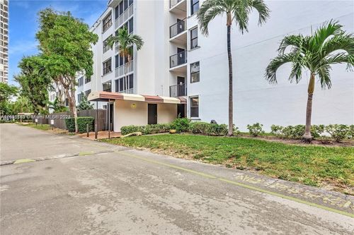 a-3440 Ne 192nd St, Aventura, FL, 33180-2400 | Card Image