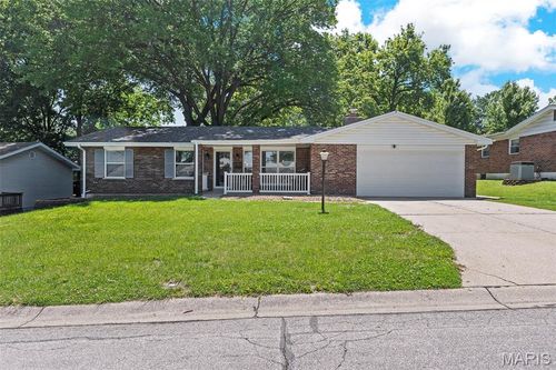 208 Canary Ln, Saint Charles, MO, 63301-1299 | Card Image