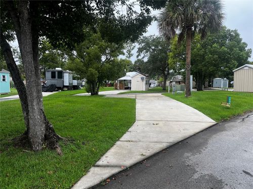 2852 Ne 103rd Ct, SILVER SPRINGS, FL, 34488-8339 | Card Image