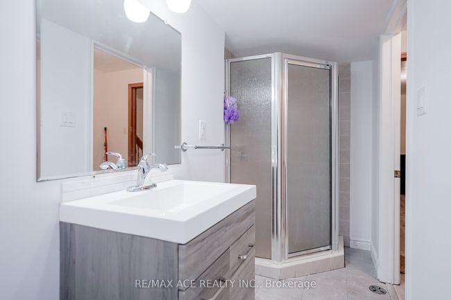 28 Wilkins Dr, House other with 6 bedrooms, 3 bathrooms and 4 parking in Kitchener ON | Image 40