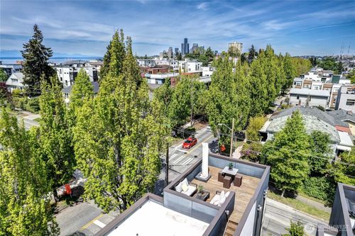 2300 15th Ave S, Seattle, WA, 98144-5021 | Card Image