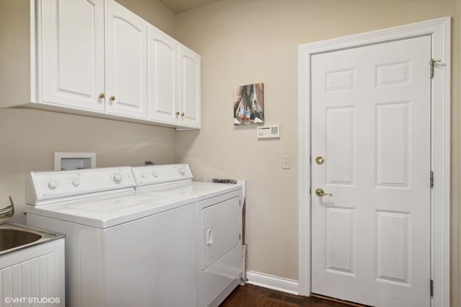 First floor exit to garage | Image 28