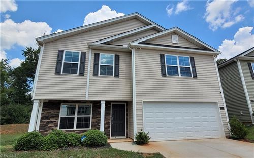 4712 Black Forest Dr, Greensboro, NC, 27405 | Card Image
