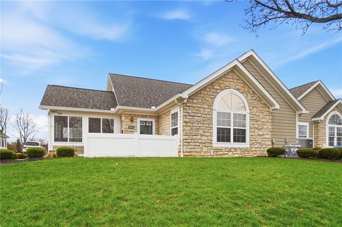 4662 Cobblestone Dr, Tipp City, OH, 45371-8352 | Card Image