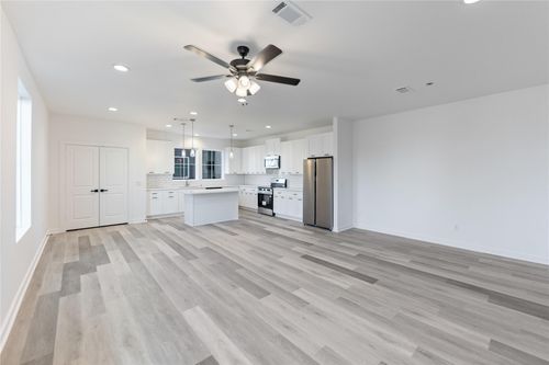 b-2702 Winbern St, Houston, TX, 77004-4449 | Card Image