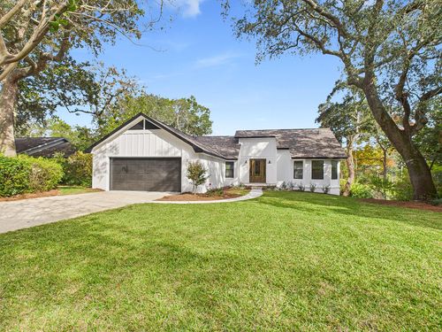 211 Dominica Cir E, Niceville, FL, 32578-4086 | Card Image