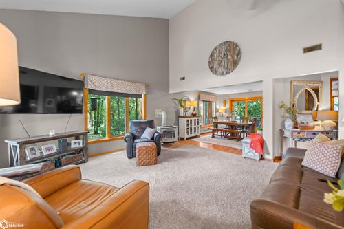 2000 Edgewood Dr, Webster City, IA, 50595-3148 | Card Image