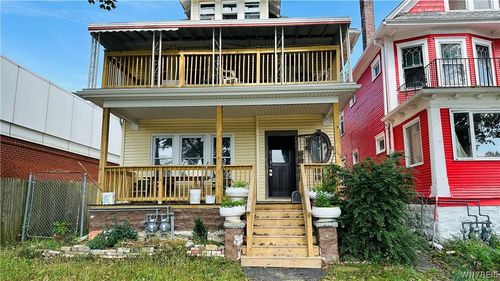 232 Humboldt Pkwy, Buffalo, NY, 14214-2704 | Card Image