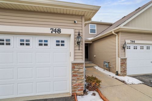 748 Florence St, Hampshire, IL, 60140-5607 | Card Image