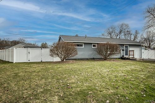 152 Fay Ln, Minoa, NY, 13116-1116 | Card Image