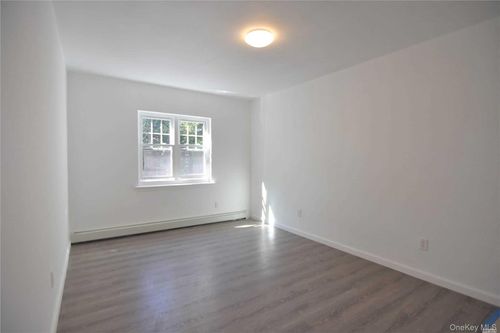 59 164th St, Fresh Meadows, NY, 11365-1429 | Card Image