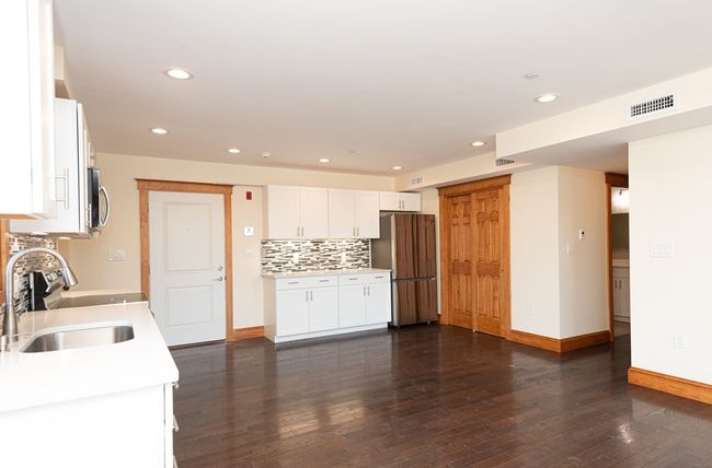 2 - 44 Maple St, Condo with 1 bedrooms, 1 bathrooms and null parking in Danvers MA | Image 15