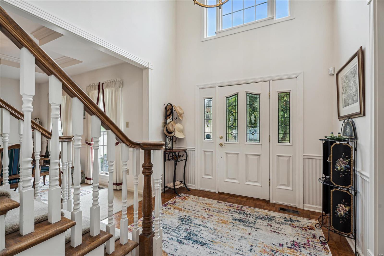 Summerhedge Pl, Saint Louis, MO 63128