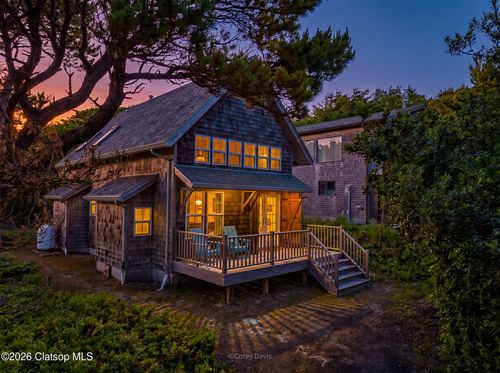 8864 Windward Ln, Manzanita, OR, 97130-9090 | Card Image