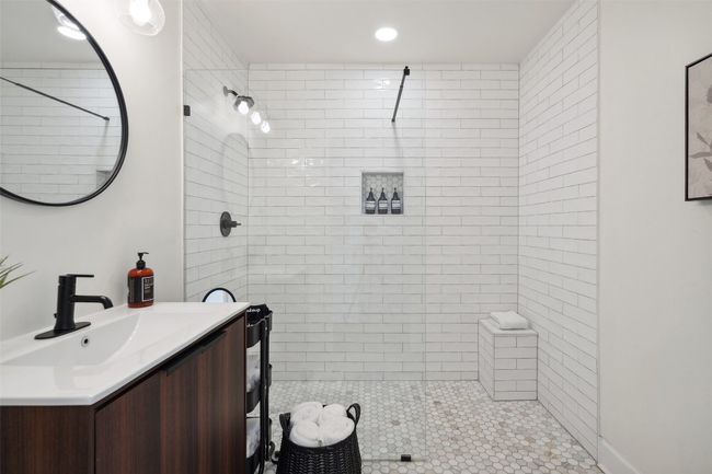 1213 S Church St, House other with 3 bedrooms, 2 bathrooms and 2 parking in Georgetown TX | Image 13