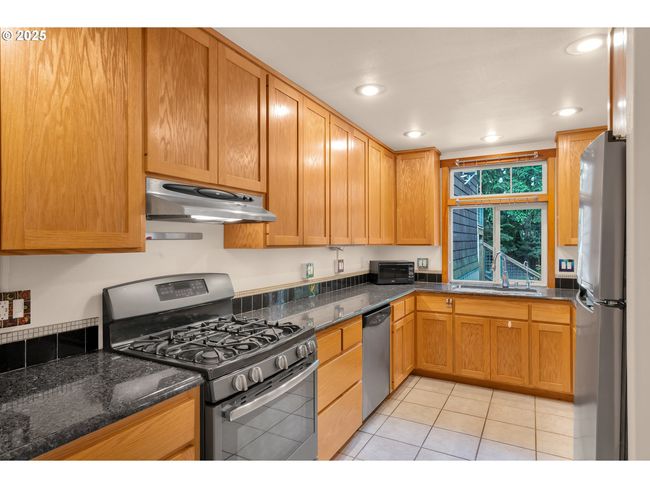 1710 Norkenzie Rd, House other with 3 bedrooms, 2 bathrooms and 1 parking in Eugene OR | Image 16