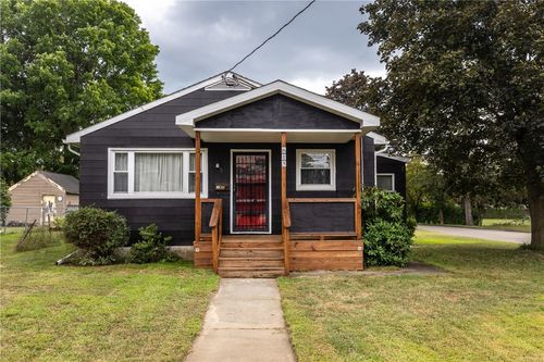 615 Chester St, Elmira, NY, 14904-1639 | Card Image