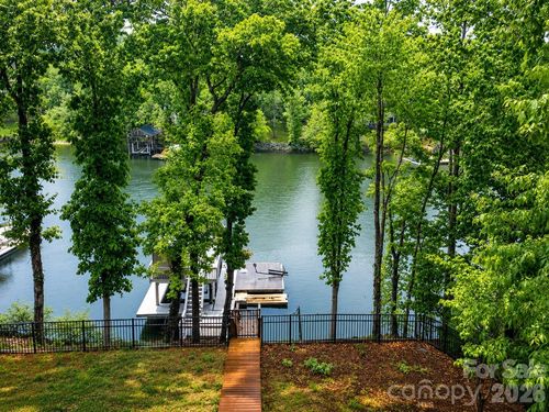 16121 Tana Tea Cir, Tega Cay, SC, 29708-8552 | Card Image