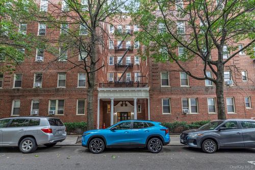 4a-41-20 46th St, Sunnyside, NY, 11104-1837 | Card Image