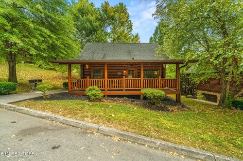 3150 Smoky Ridge Way, Sevierville, TN, 37862-7455 | Card Image