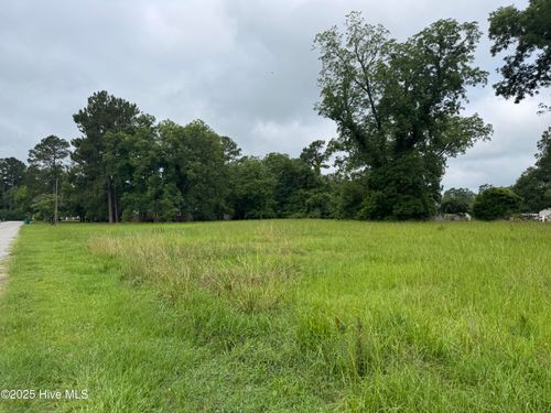 533 N Singletary St, Clarkton, NC, 28433-9627 | Card Image