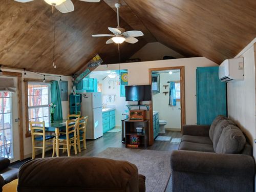 132 Walnut St, Cape Fair, MO, 65624-4637 | Card Image