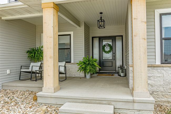 608 Pointer Cir, House other with 5 bedrooms, 3 bathrooms and null parking in Center Point IA | Image 4