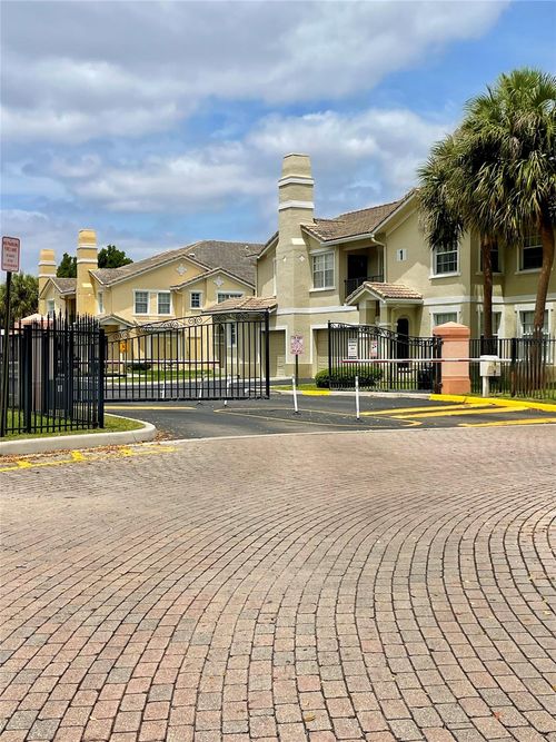 1712 Belmont Ln, North Lauderdale, FL, 33068-4285 | Card Image