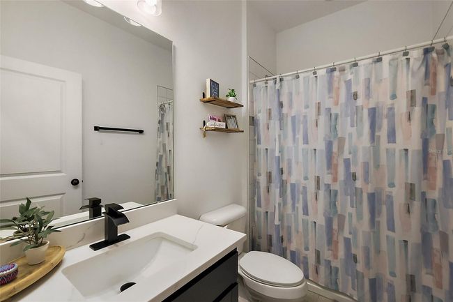 Bathroom 2 | Image 24