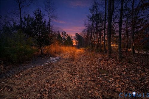 10121 Beaver Bridge Rd, Chesterfield, VA, 23838-1408 | Card Image