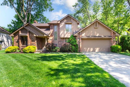 6718 Forest Park Dr, Troy, MI, 48098-1947 | Card Image