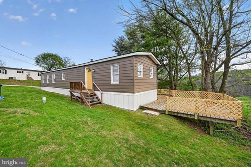 122 Penn Dr, COATESVILLE, PA, 19320-1711 | Card Image